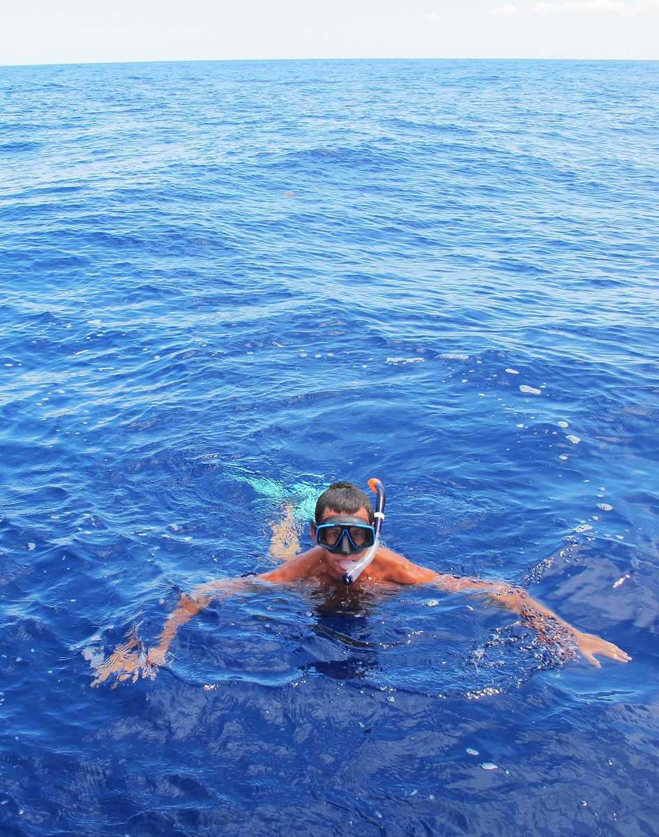 Snorkelling in 2½ mile deep water Snorkelling in 2½ mile deep water
