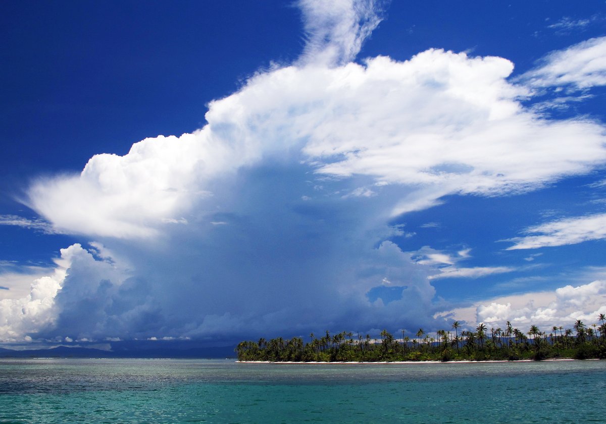 Thunderstorms build up in the afternoon, San Blas, Panama Thunderstorms build up in the afternoon, San Blas, Panama
