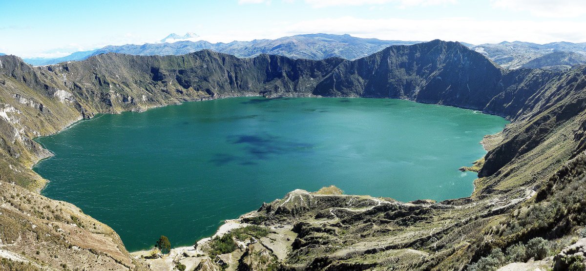 Quilotoa Crater, Ecuador Quilotoa Crater, Ecuador
